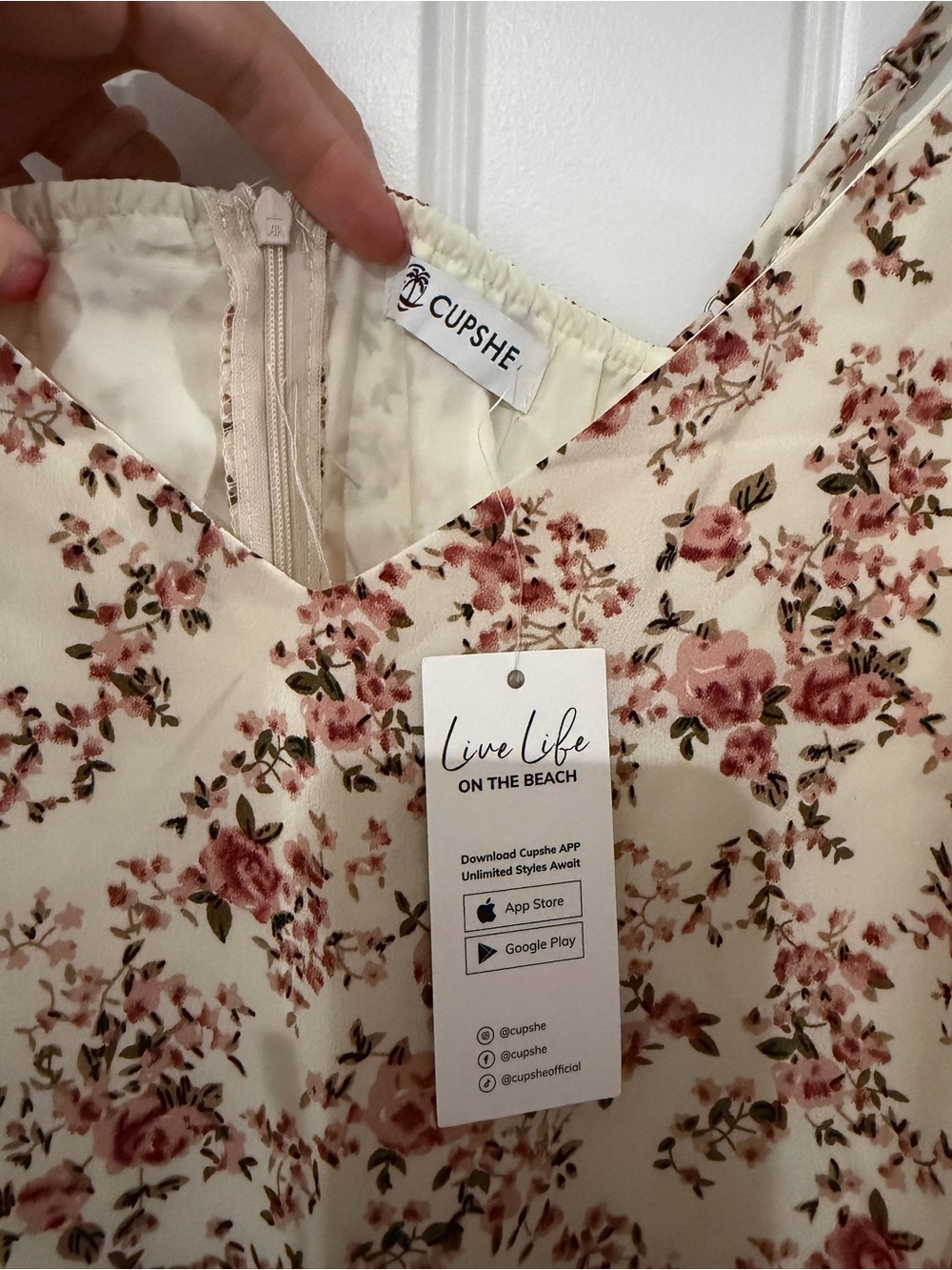 Cupshe Cream Maxi Dress with Blush Floral Print - Picture 2 of 2